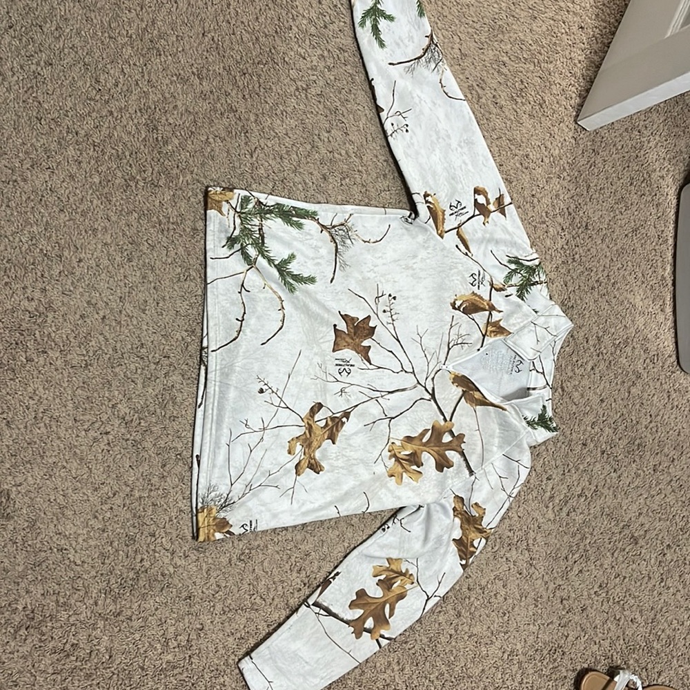 White camo real tree pull over